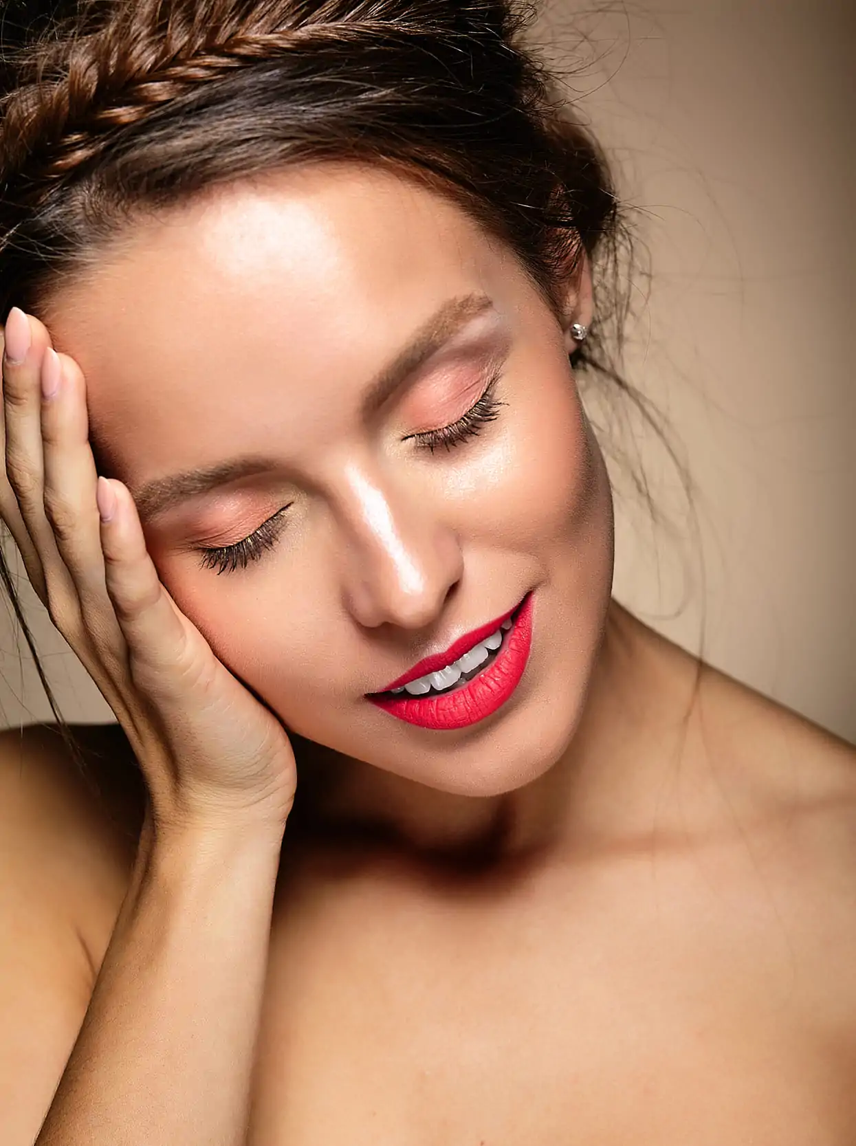 Women smiling after botox procedure