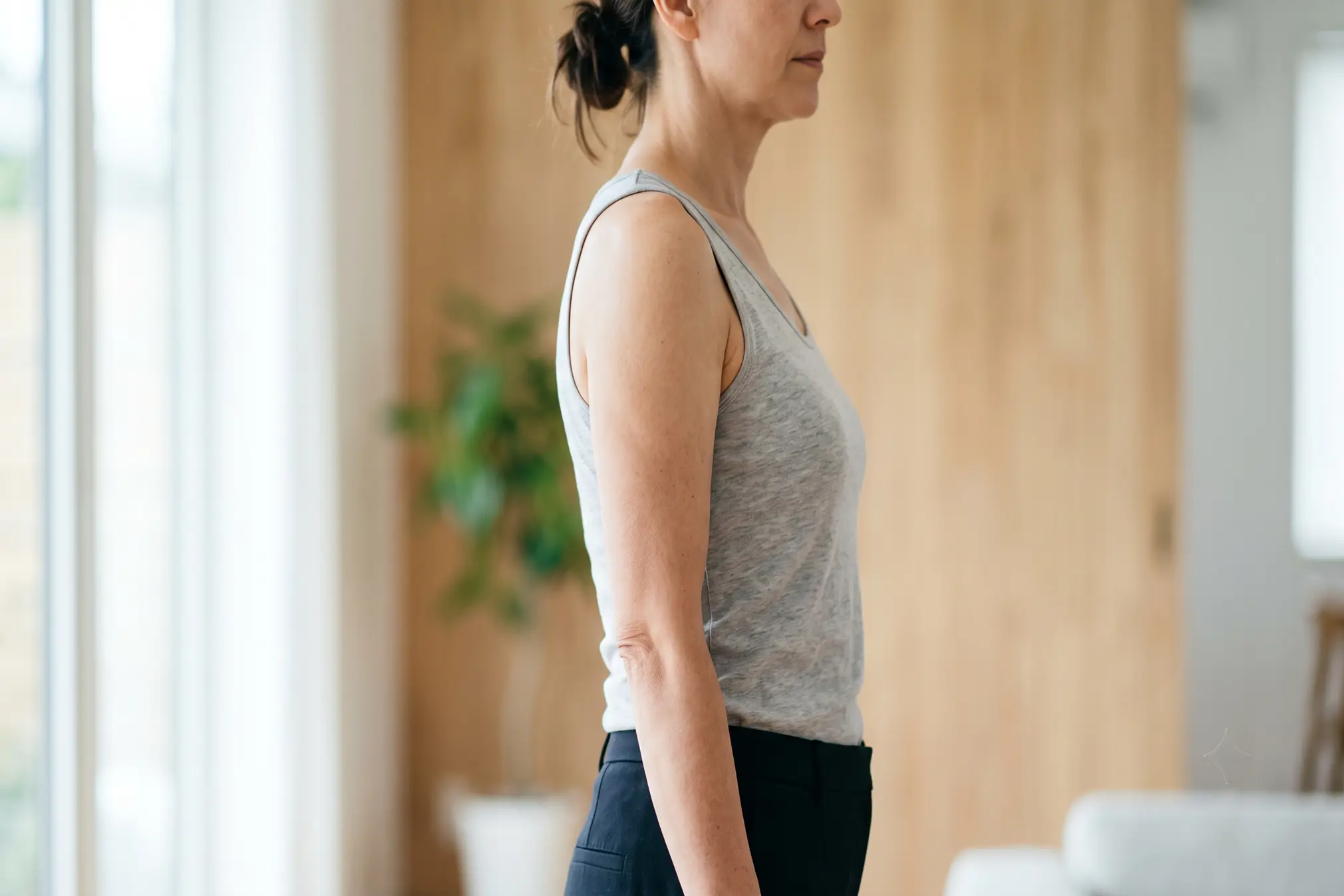 Relaxed upper arm with mild skin laxity, the concern Botox for saggy arms cannot correct