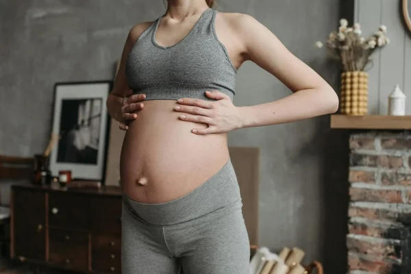 Pregnant woman getting ready to be a candidate for PRP therapy