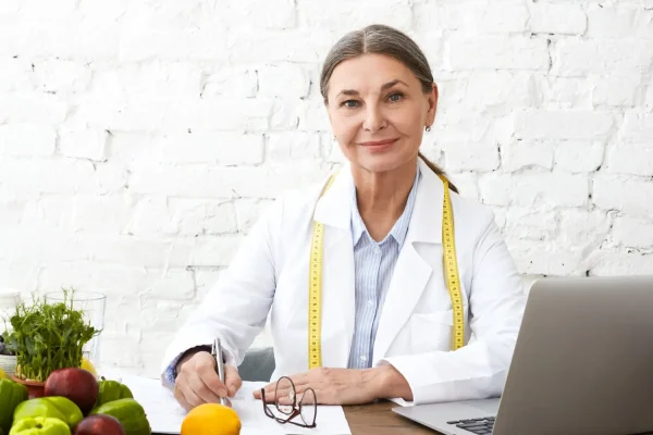 Dietitian discussing tirzepatide vs ozempic