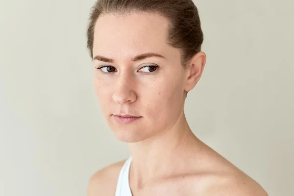 woman with pdo thread