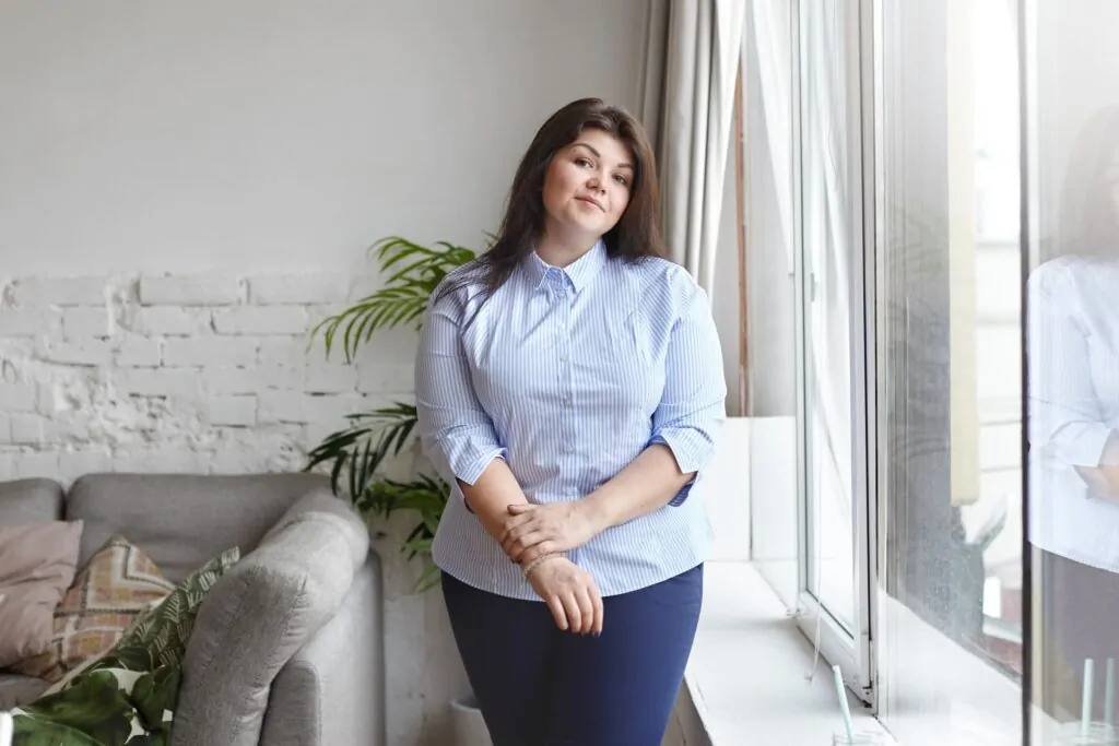 happy women after tummy tuck procedure