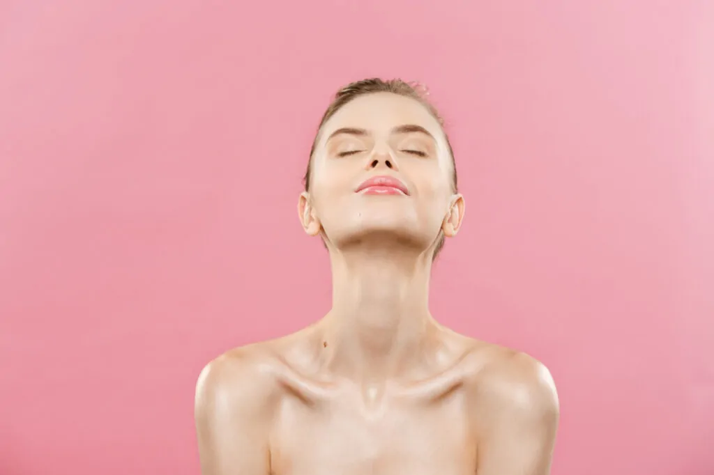 woman with neck and chin liposuction