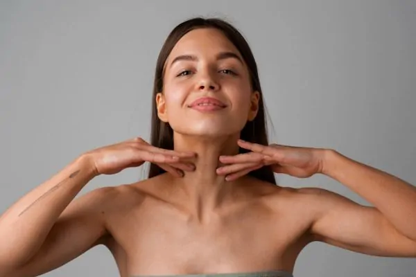 Sculpted jawline showing lifting effects and reduced jowls