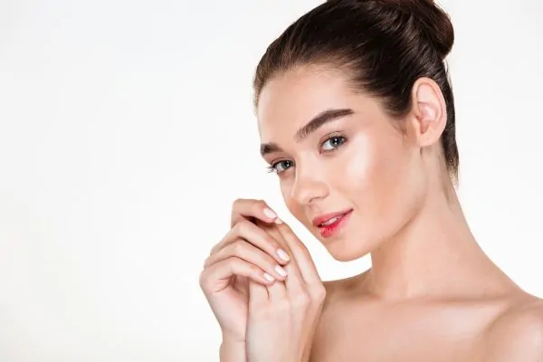 portrait of beautiful young woman having faceTite