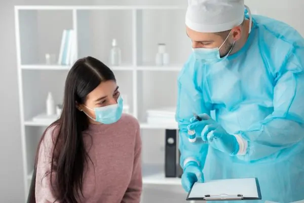 surgeon explaining patient about plastic surgery