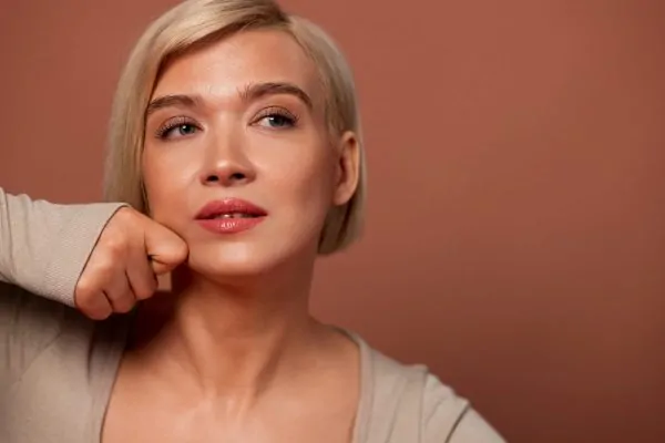 woman having Botox to Fix Double Chin