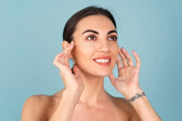 woman on PDO Thread Lift Post-Treatment
