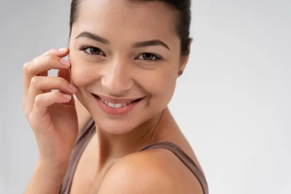 woman with PDO Thread Lift